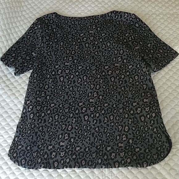 LOFT Cheetah Print Top - Picture 4 of 5